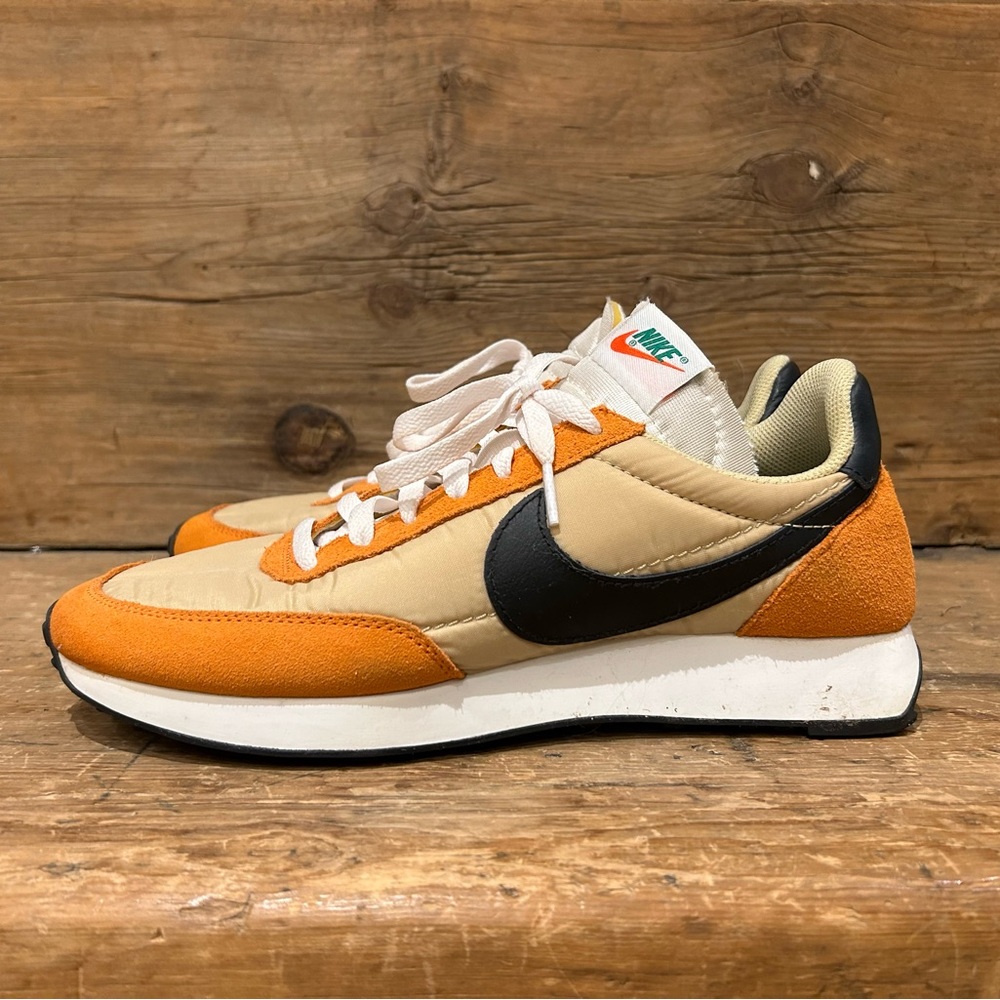 Nike AIR TAILWIND 79 in starfish